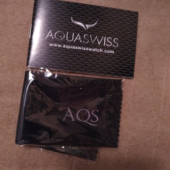 Ladies Aquaswiss Watch - Picture 7 of 7